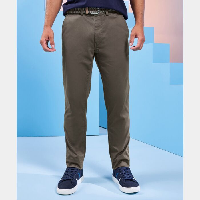 Men's Classic fit chinos Thumbnail